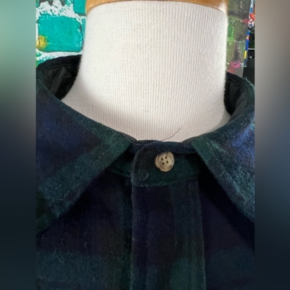 Pendleton Authentic Blackwatch Tartan Shirt Size XL Plaid 100% Wool SMALL HOLE - Picture 4 of 13